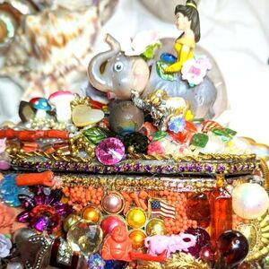 Wendy Gell Jewelry Box Elephants on all sides, Disney Princess, Swarovski more.